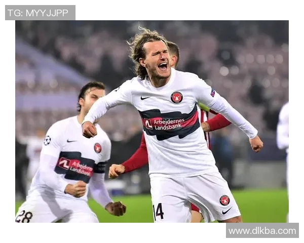 重点球员观察：深入分析比赛中关键球员的表现与影响力