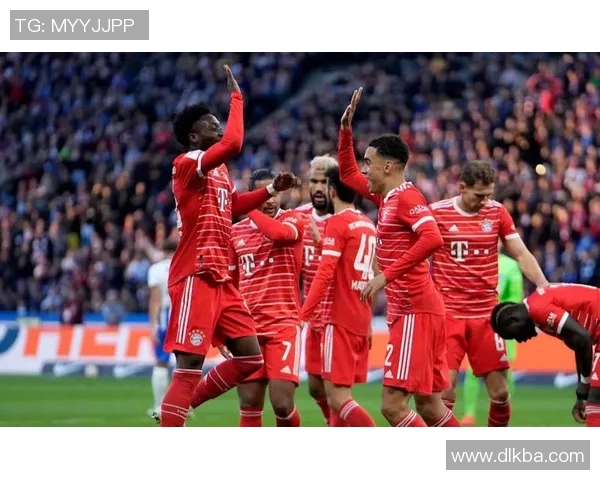 拜仁横扫柏林，完胜赫塔，豪取3分，取得联赛第一名位置