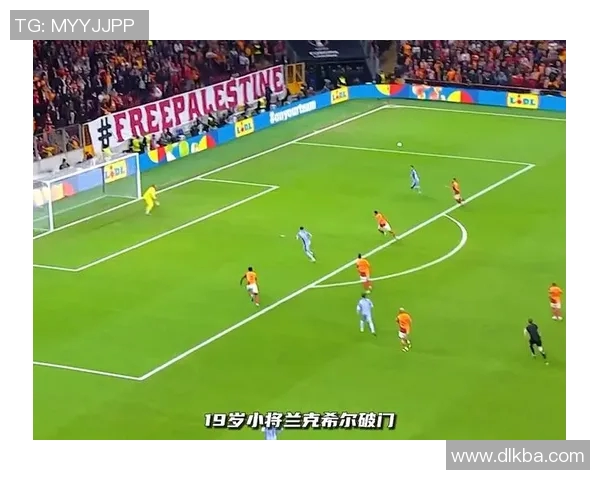 奥斯梅恩梅开二度助力球队战胜加拉塔萨雷再创佳绩