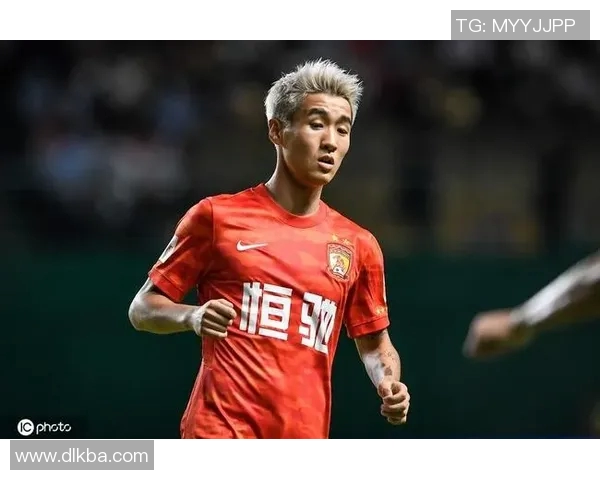 韦世豪中超远射精彩瞬间回顾展现足球魅力与技术的完美结合 韦世豪中超远射精彩瞬间回顾展现足球魅力与技术的完美结合